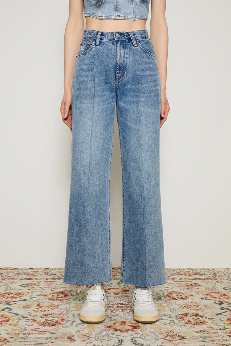 Hey Joanie CHILL Pleat Straight Ankle Jeans