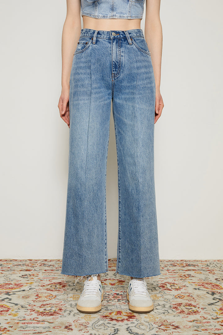 Hey Joanie CHILL Pleat Straight Ankle Jeans