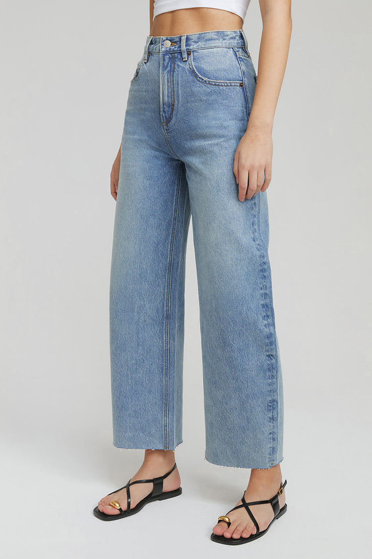 Hey Joanie Moon Curve Raw Hem Crop Jeans