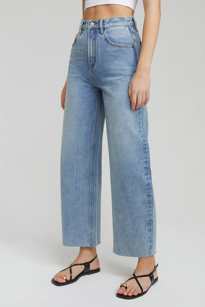 Hey Joanie Moon Curve Raw Hem Crop Jeans